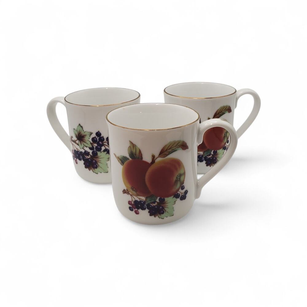 Royal Worcester Evesham Gold 3 Mug Set Apples Black Current 22kt Gold Porcelain